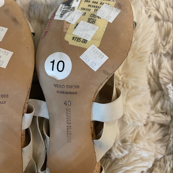 ⚜️ Manolo Blahnik cream colored heels/shoes! ⚜️ - Picture 7 of 8